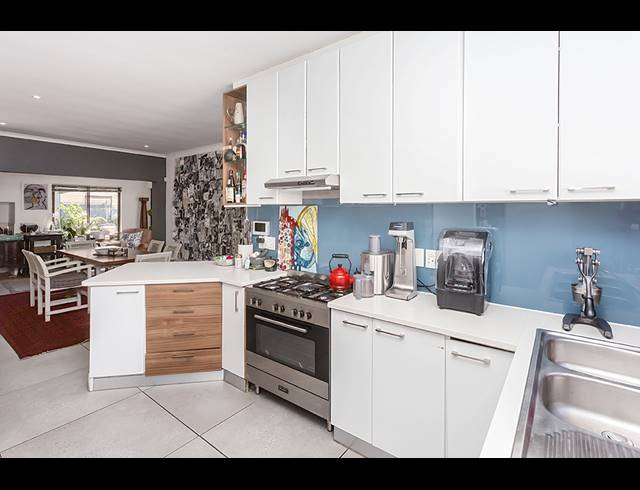 4 BEDROOM HOUSE FOR SALE IN PARKLANDS